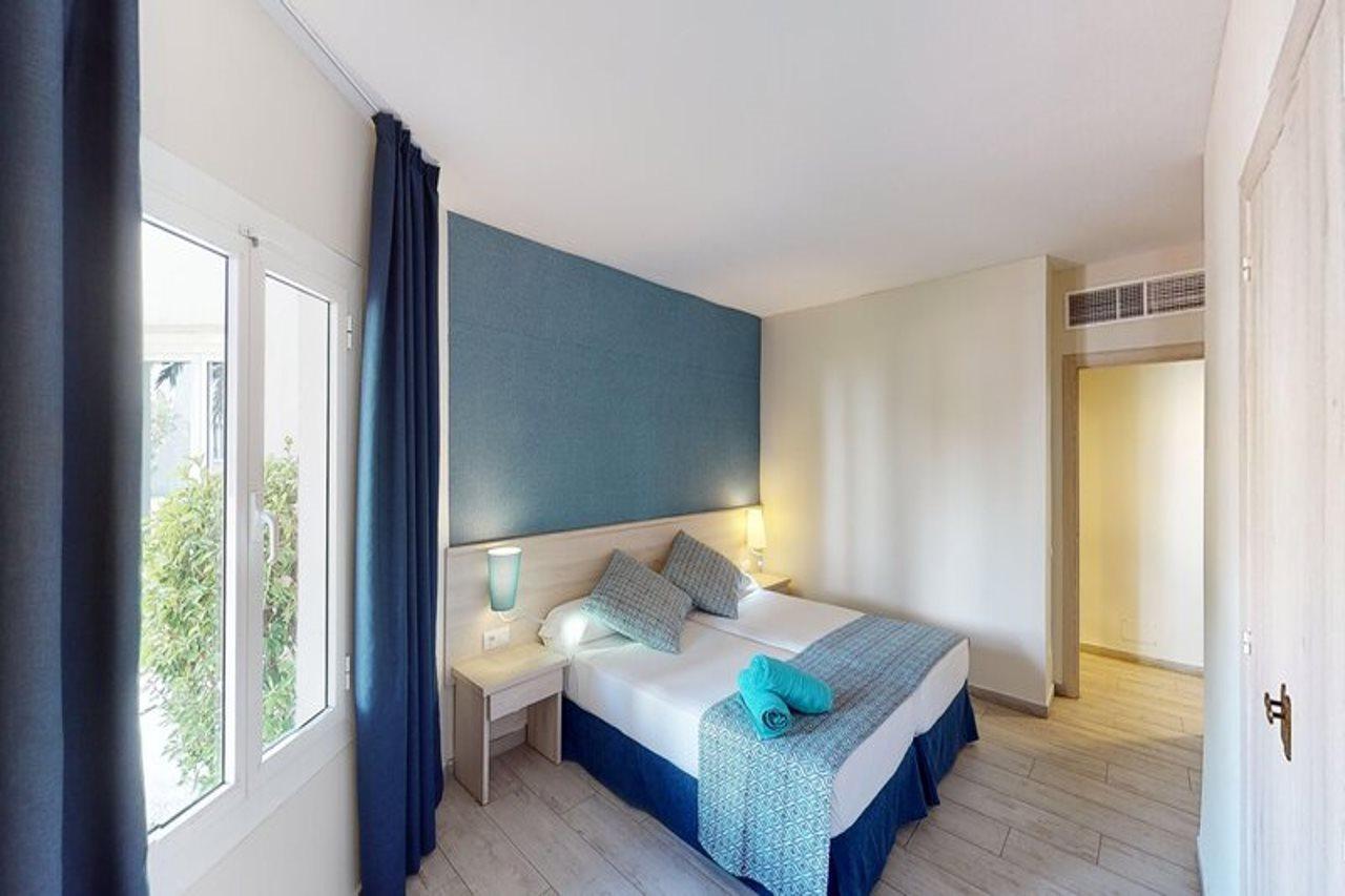 Marinda Garden Aparthotel Cala en Bosch Ngoại thất bức ảnh