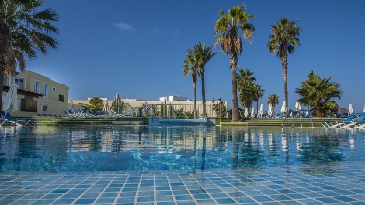 Marinda Garden Aparthotel Cala en Bosch Ngoại thất bức ảnh