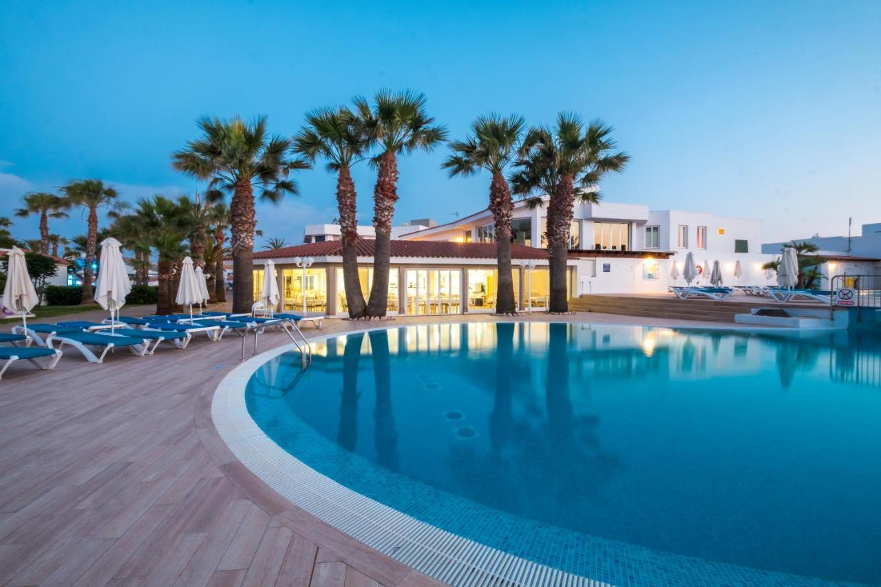 Marinda Garden Aparthotel Cala en Bosch Ngoại thất bức ảnh